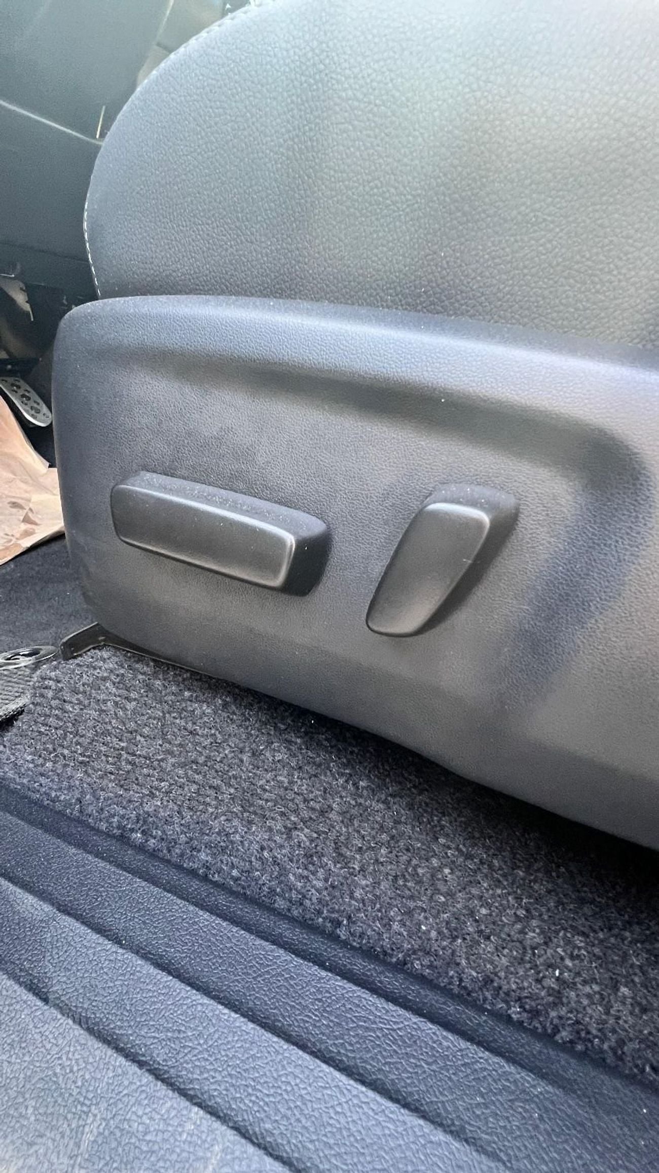 تويوتا هيلوكس Toyota Hilux GR Sport 4.0L