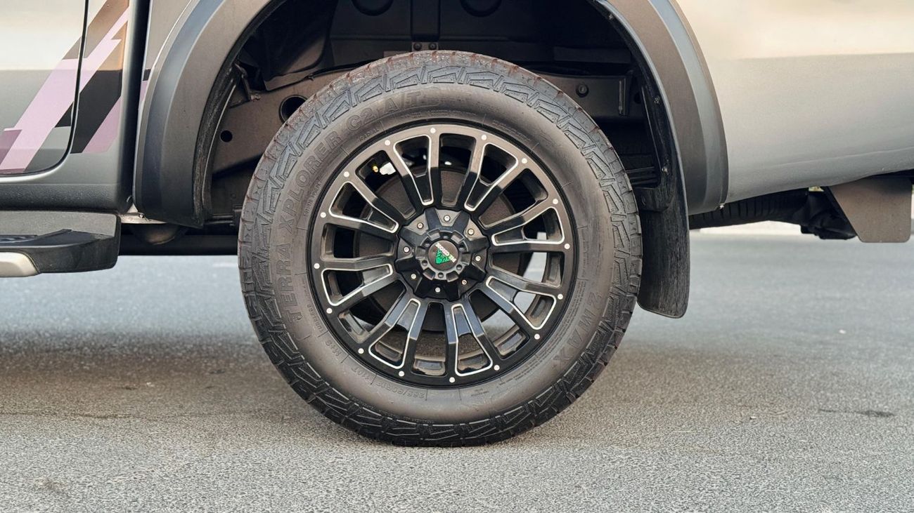 Ford Ranger 3.2L DIESEL 4WD | RHD | AUTOMATIC | ROOF RACK + LEATHER SEATS + MULTIMEDIA + BOOT SHUTTER