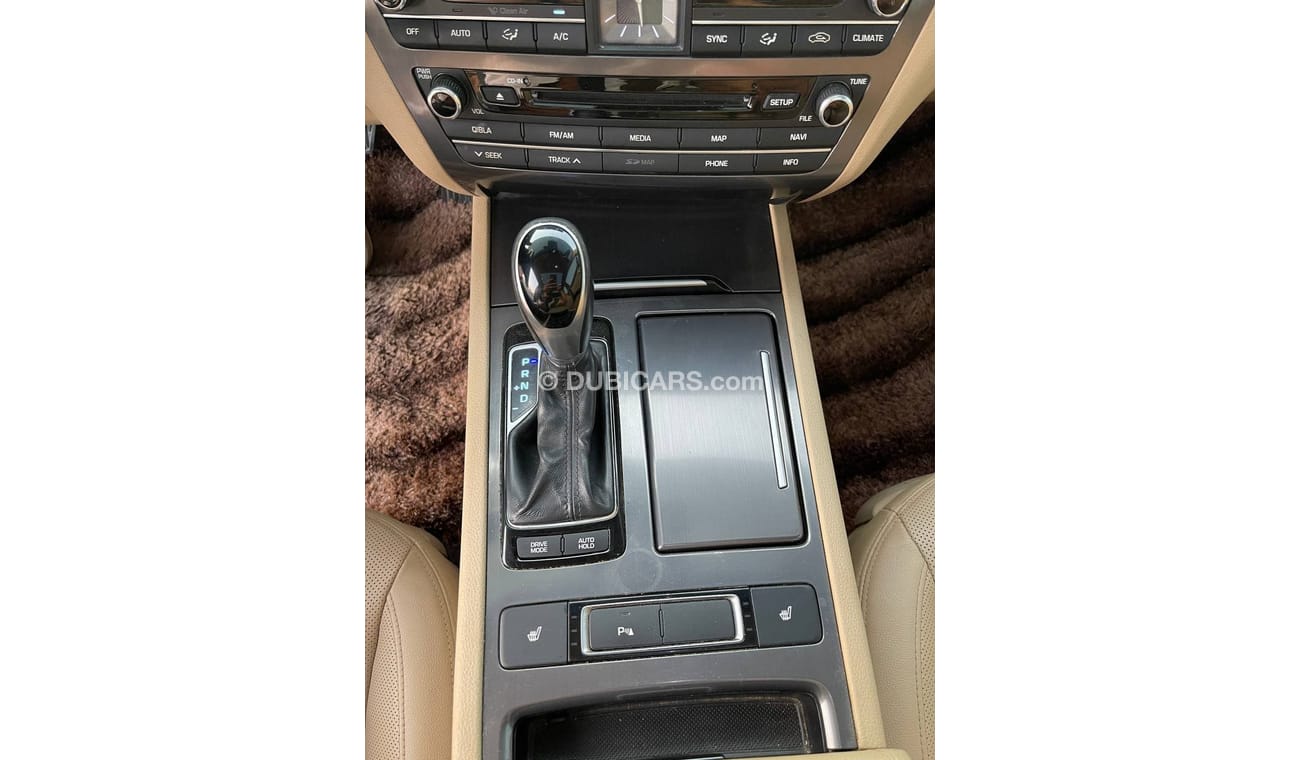 هيونداي جينيسس بلاتينوم هيونداي جينسيس 2016 خليجي بحالة ممتازة بدون حوادث