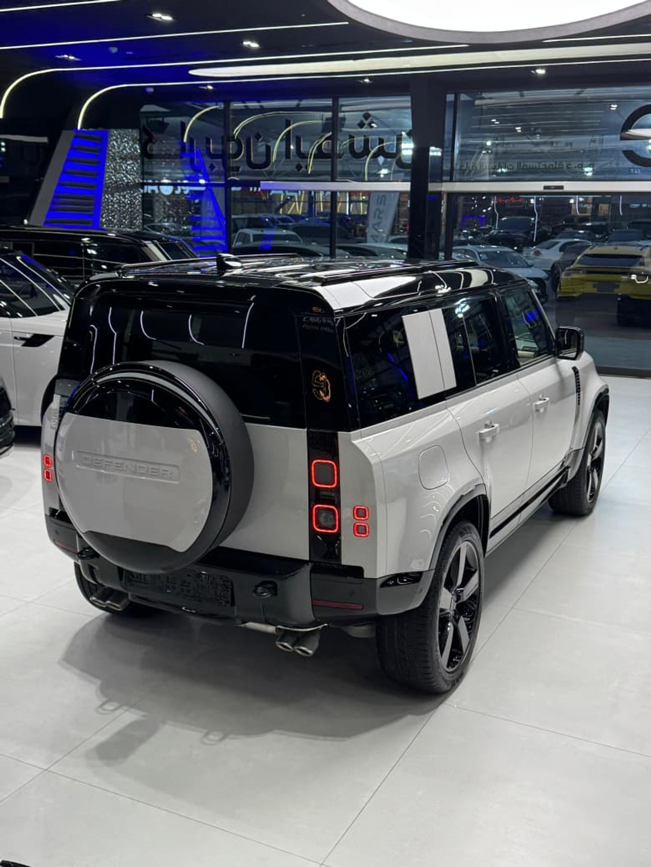 Land Rover Defender LAND ROVER DEFENDER V8 2026