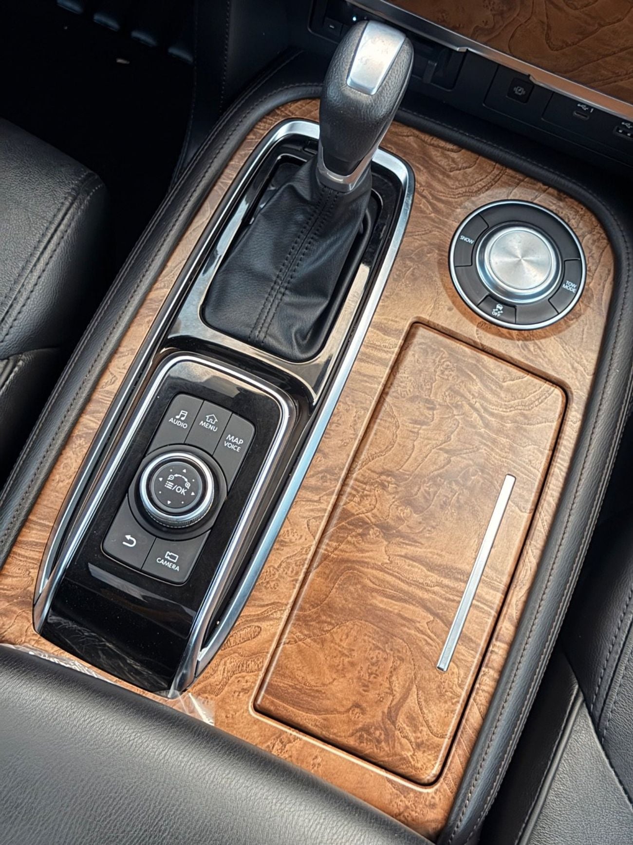 Nissan Armada SL full option Sunroof, 360 cameras 2022