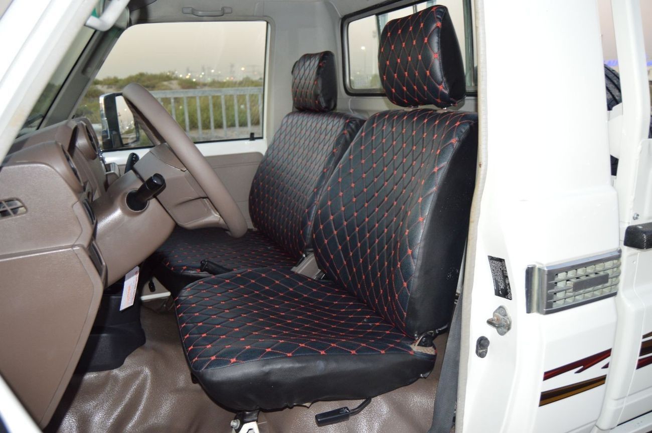 Toyota Land Cruiser Pick Up single Cabin