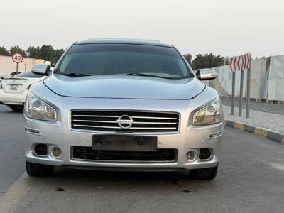 Nissan Maxima SV 3.5L in excellent condition