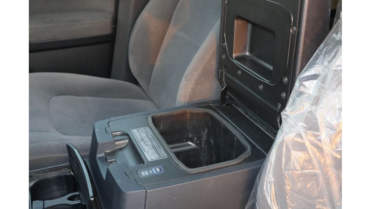 تويوتا لاند كروزر GXR3