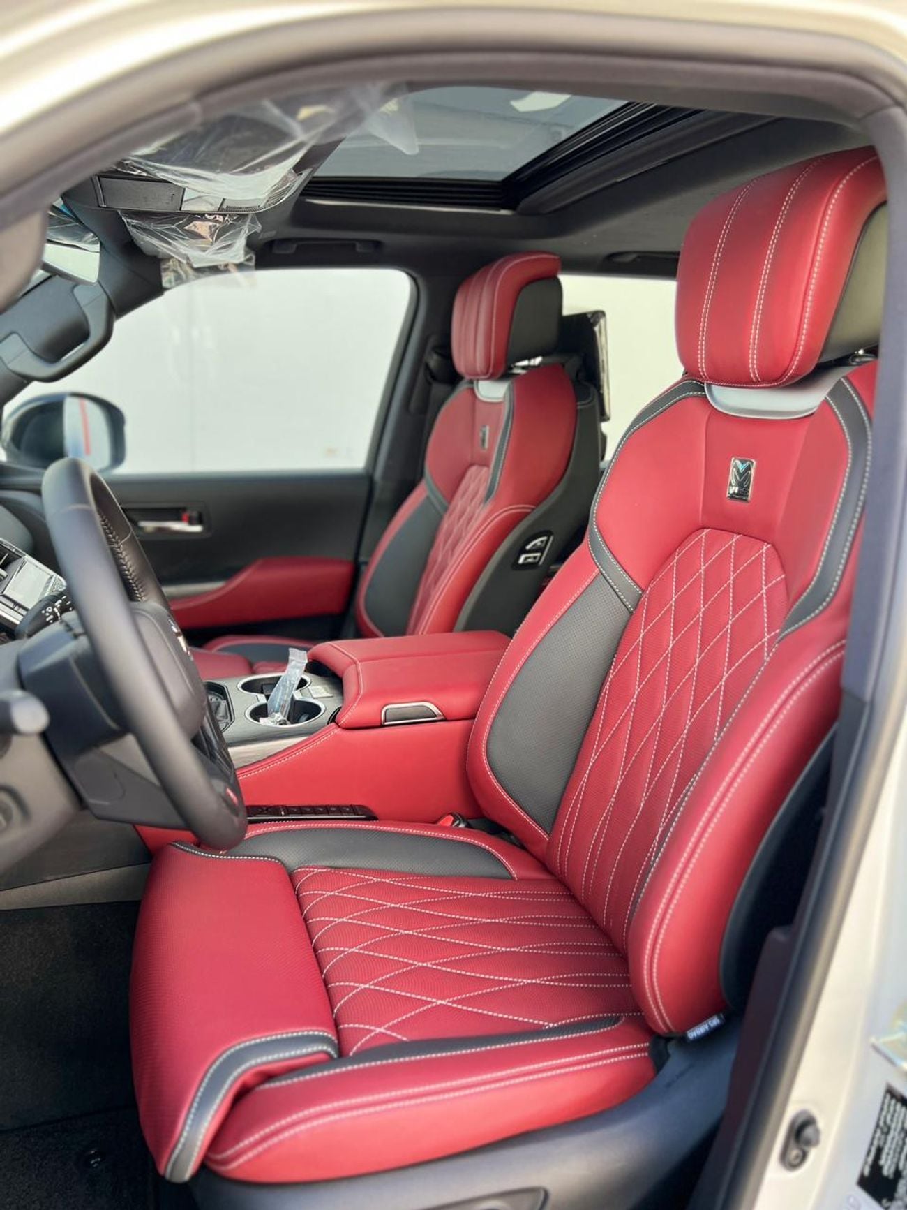 تويوتا لاند كروزر GR SPORT LC 300 3.3L DIESEL GR SPORT FULL OPTION VIP MBS AUTOBIOGRAPHY SEAT AND ROOF STAR LIGHT