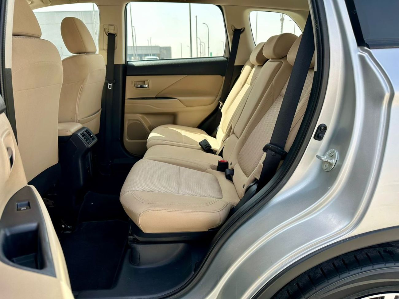 Mitsubishi Outlander GLX 2.4L 960-Monthly l GCC l 4wd, Cruise, Camera l Accident Free