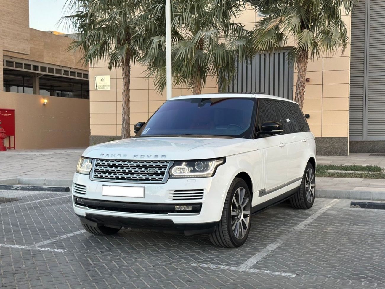 لاند روفر رينج روفر Vogue SE 5.0L | Supercharged | 2016 | Large | V8 510 HP | Perfect Condition