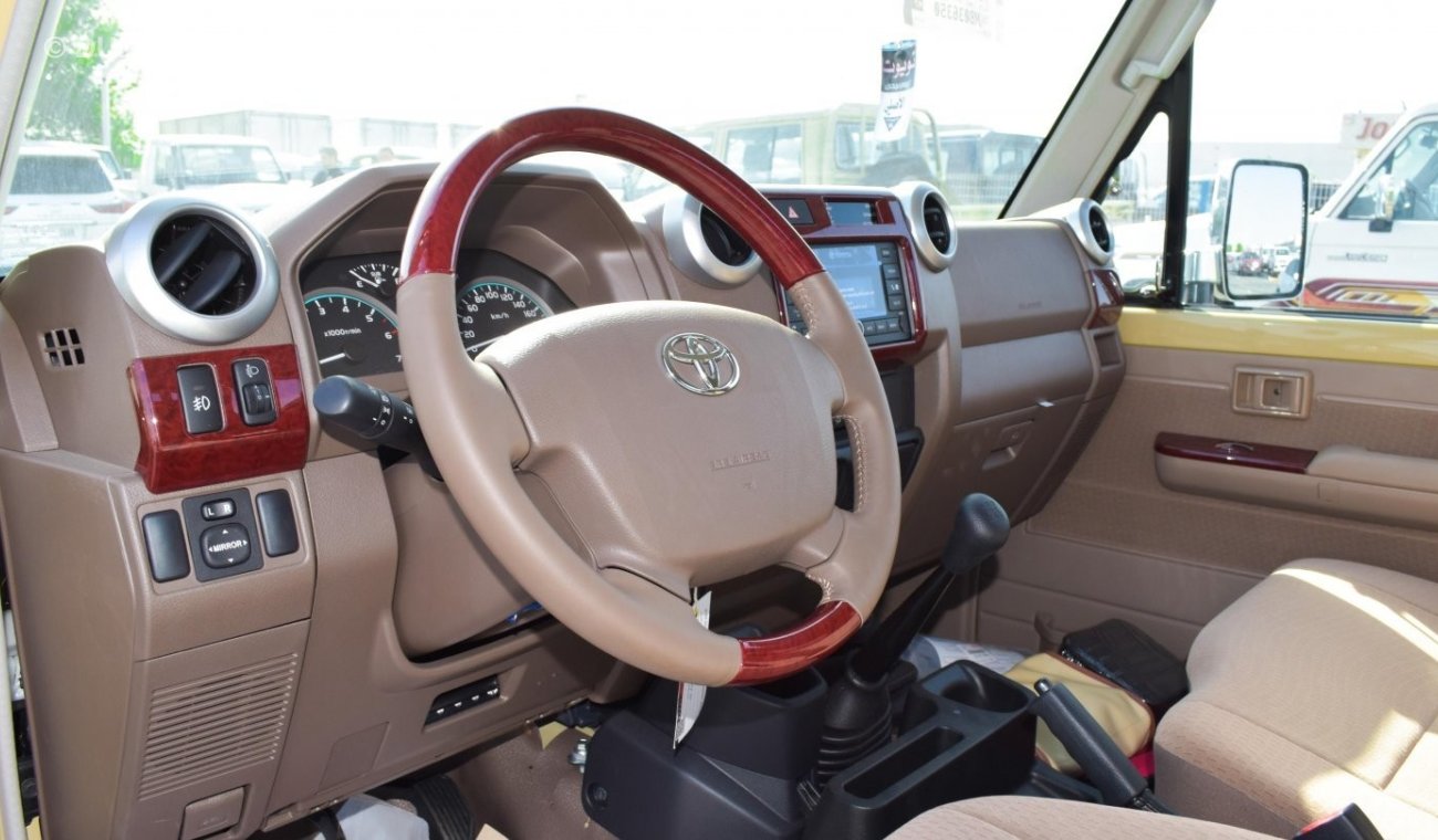 Toyota Land Cruiser Pick Up LX V6 - 4.0L