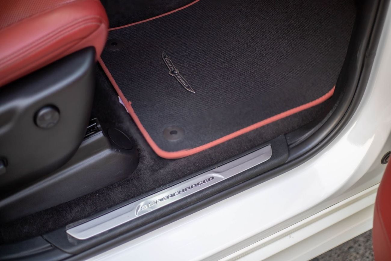 جيب جراند شيروكي Trackhawk 6.2L