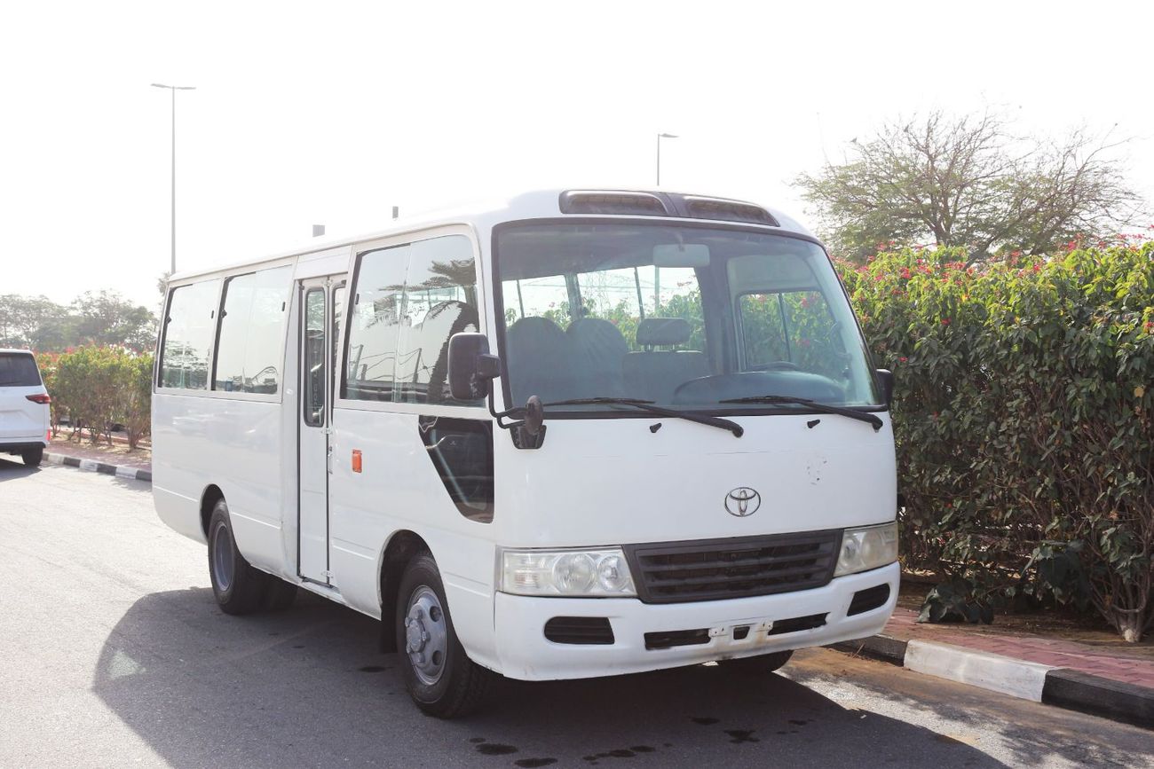 Toyota Coaster TOYOTA COASTER DIESEL 2011 GULF SPACE 20 PASSENGER