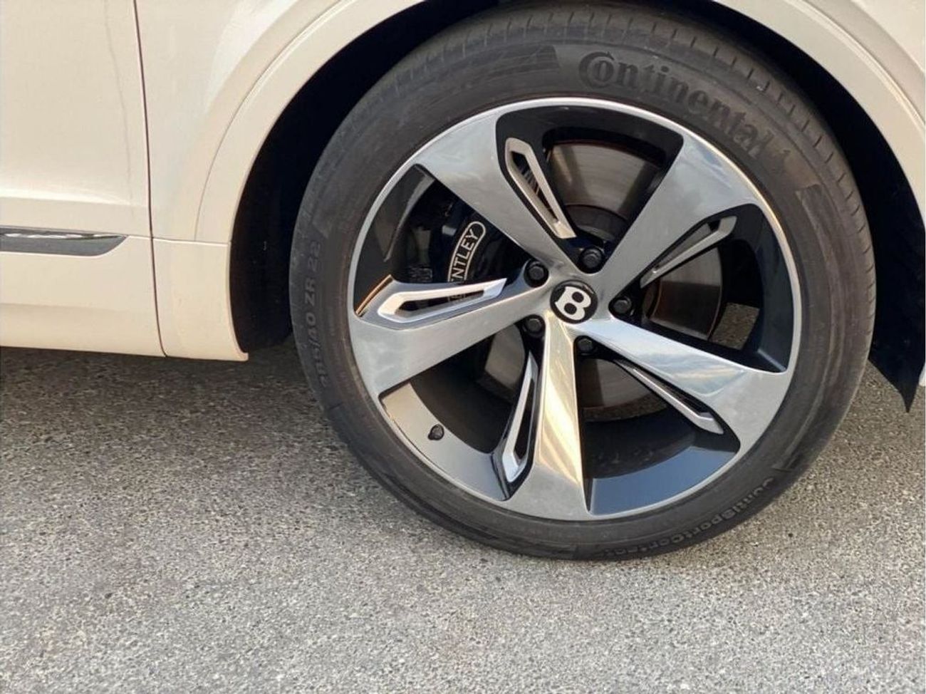 Bentley Bentayga Std GCC SPEC NEAT AND CLEAN