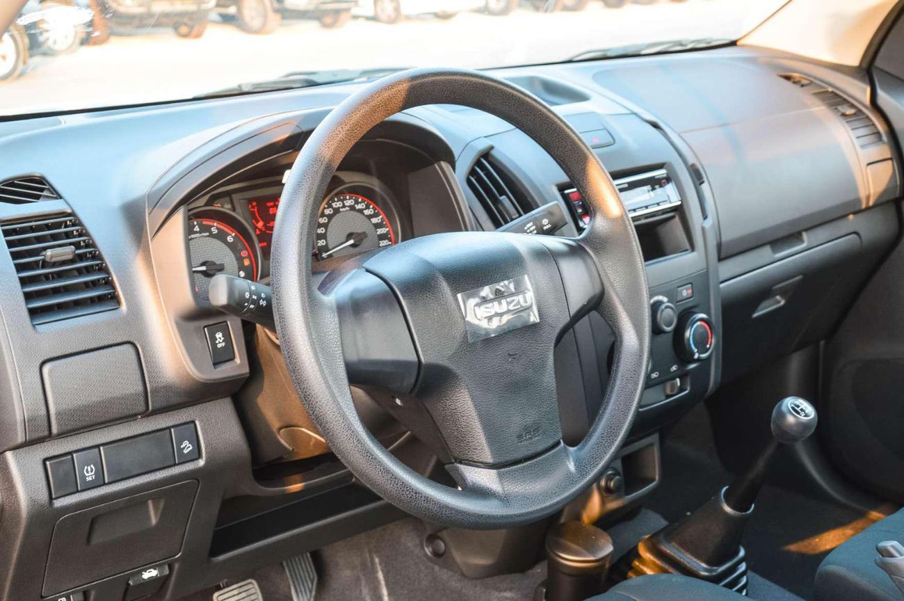 إيسوزو D ماكس ISUZU DMAX 2.5L 2WD SC DIESEL PICKUP 2026