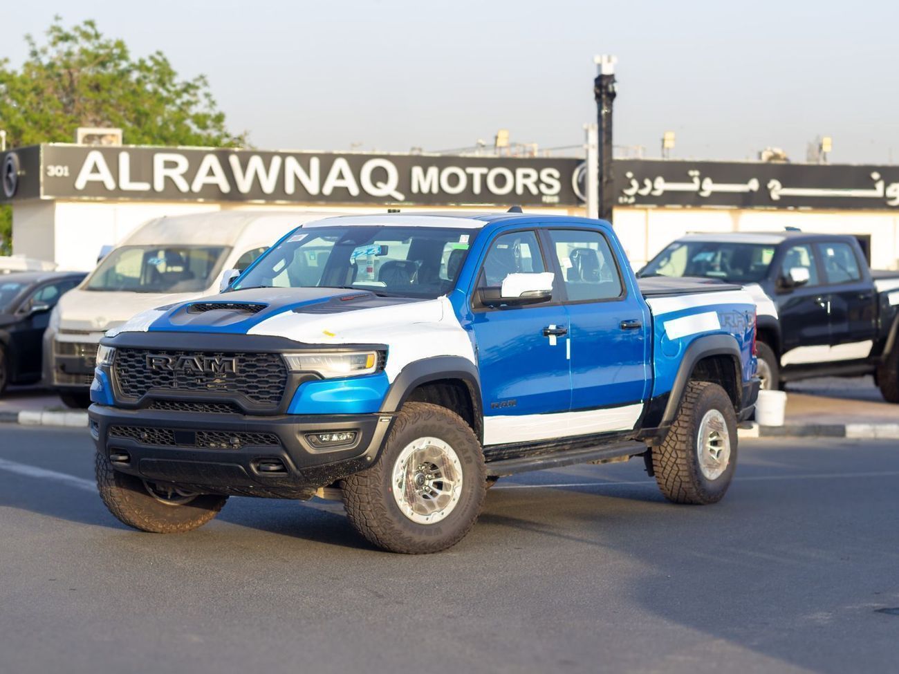 رام 1500 EXPORT PRICE  - RHO - Hydro Blue (FULL OPTION)