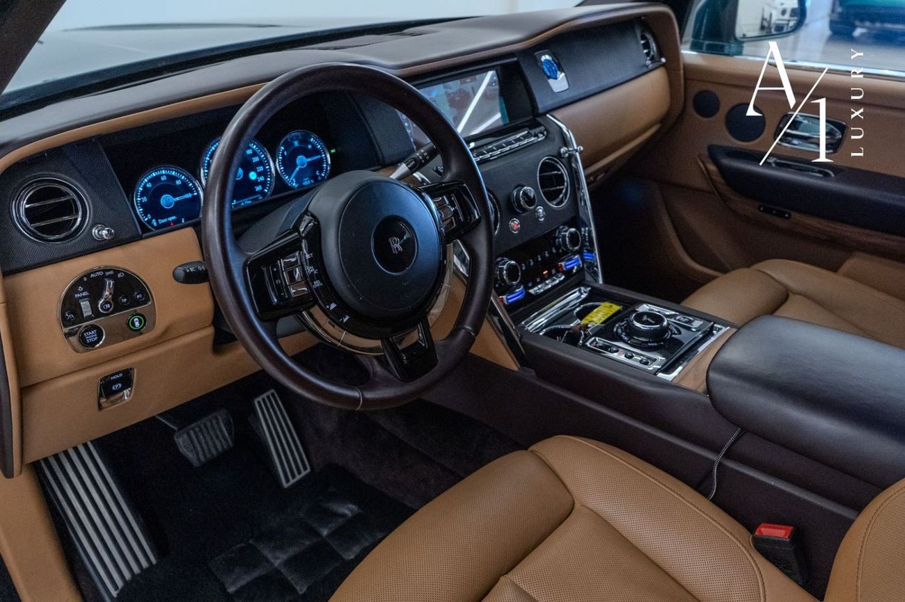 رولز رويس كولينان 2020 Rolls Royce Cullinan Mansory, Warranty, Certificate Available, Full Options, VIP Seats, GCC