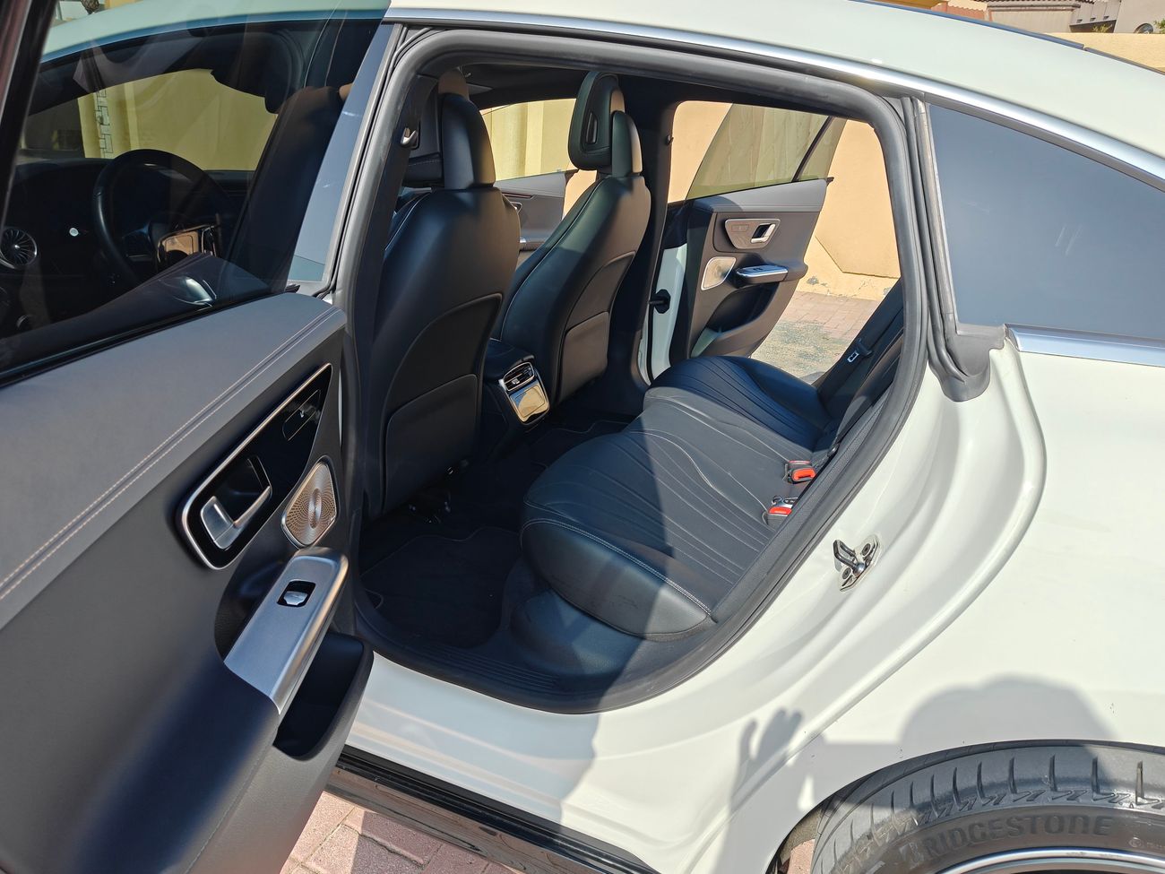 مرسيدس بنز EQE 500 4matic