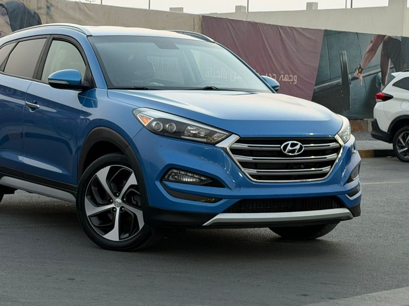 Hyundai Tucson GL 1.6L Excellent condition & luxury feel