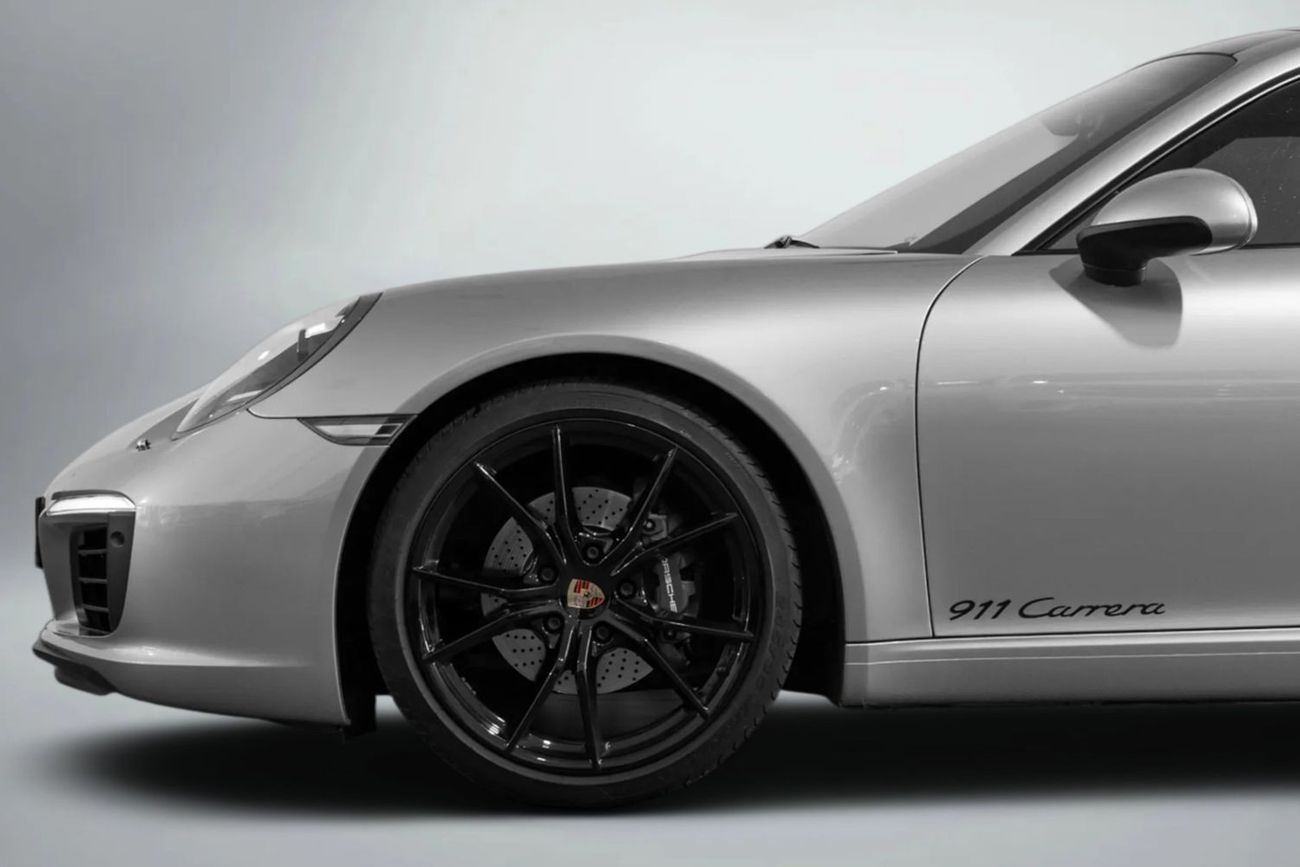 Porsche 911 Carrera 3.0L (380 HP) Coupe