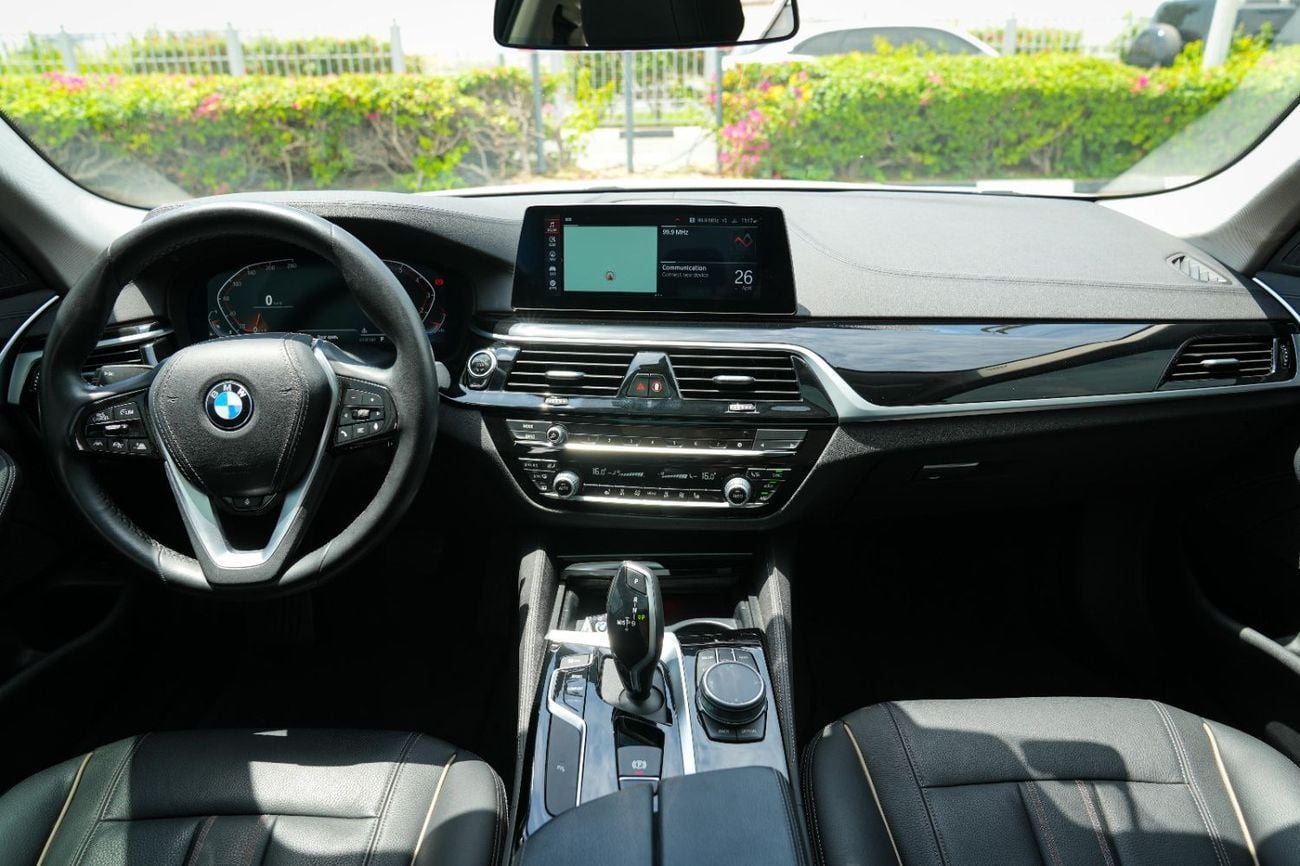 BMW 520i Std 2.0L BMW 520i Korean specification