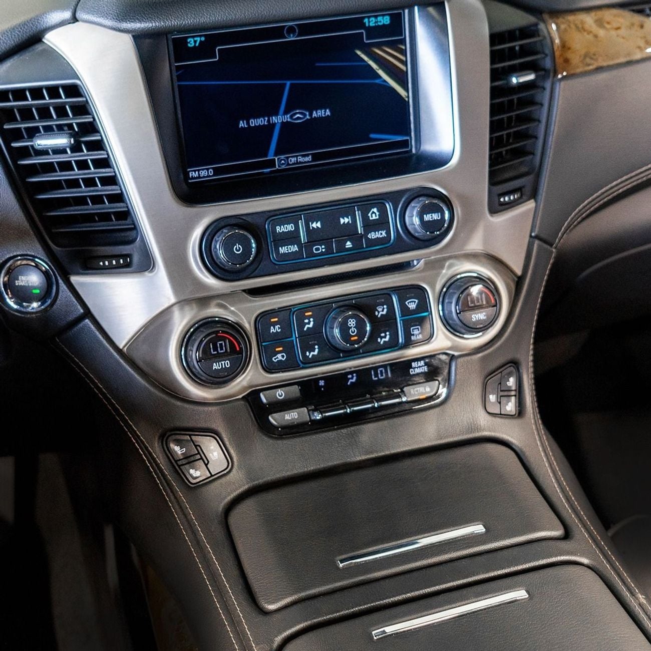 GMC Yukon AED 2,189 pm • 0% Downpayment • Denali • 2 Years Warranty