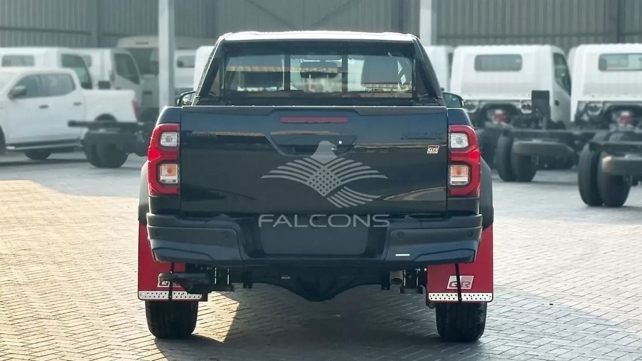 تويوتا هيلوكس ADVENTURE GR SPORT 4.0L4WD V6 AT