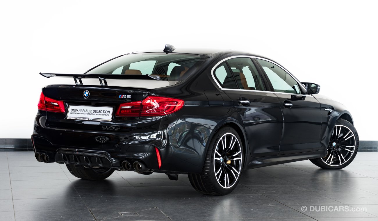 بي أم دبليو M5 Sedan