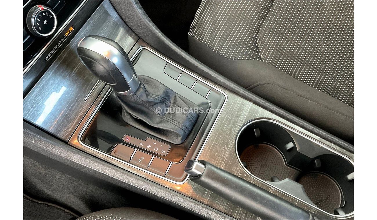 Volkswagen Passat SE