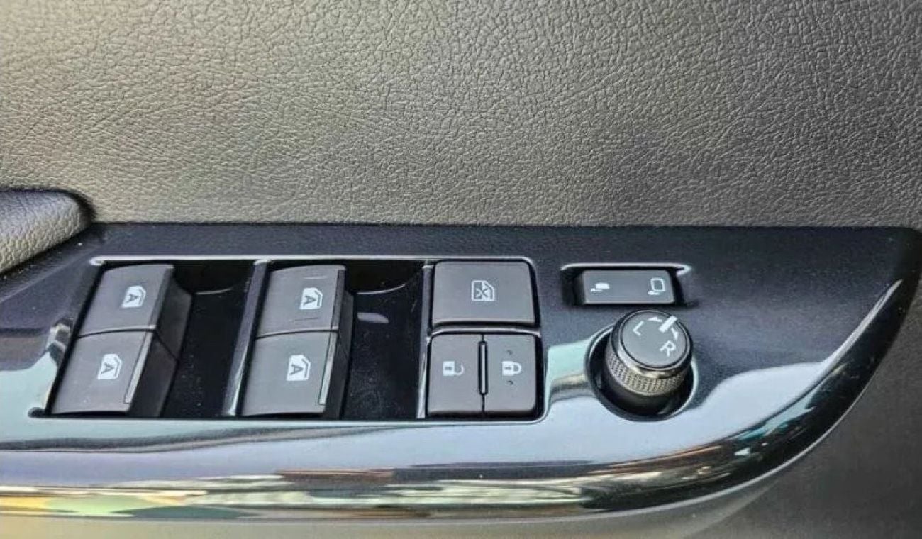 Toyota Hilux Toyota Hilux DC Adventure 4.0L Petrol 2025