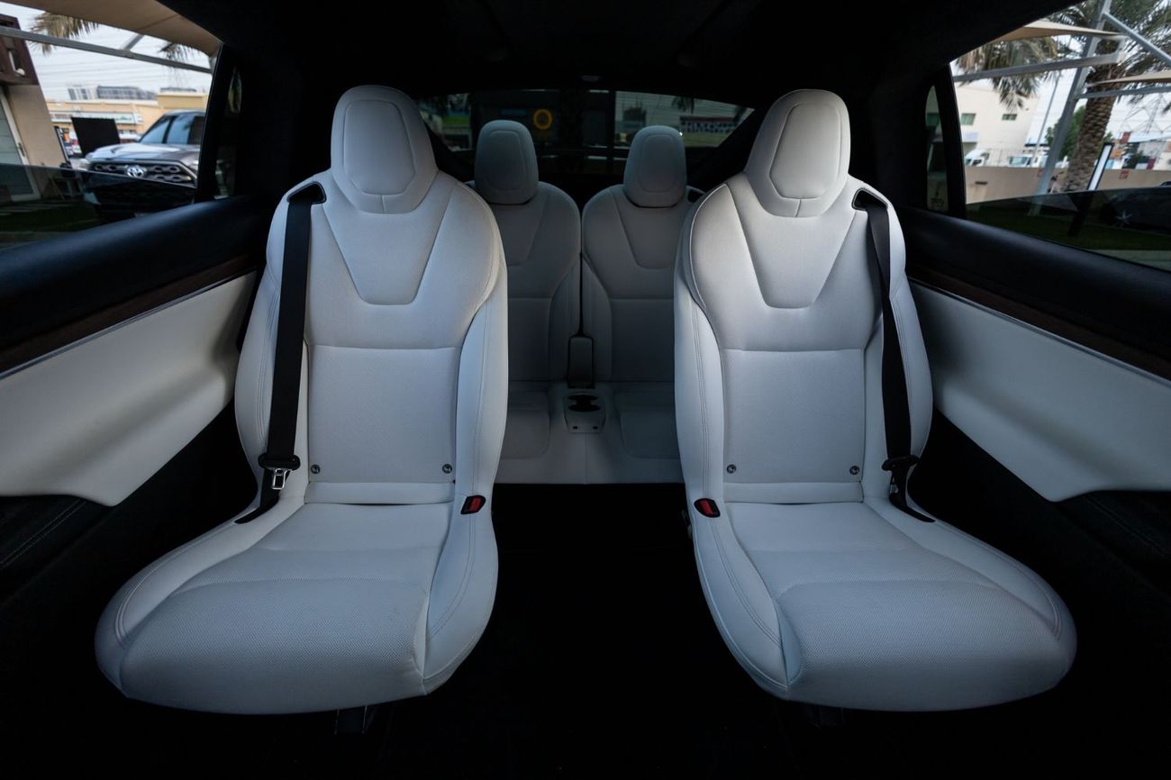 Tesla Model Y Long Range (AWD)