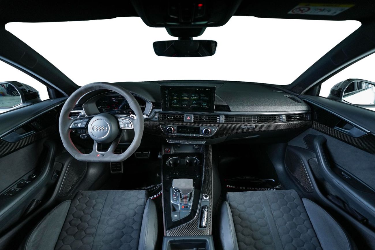 Audi RS4 Station B9 Competition | Very High Option | Audi Warranty & Service | Full Carbon Package