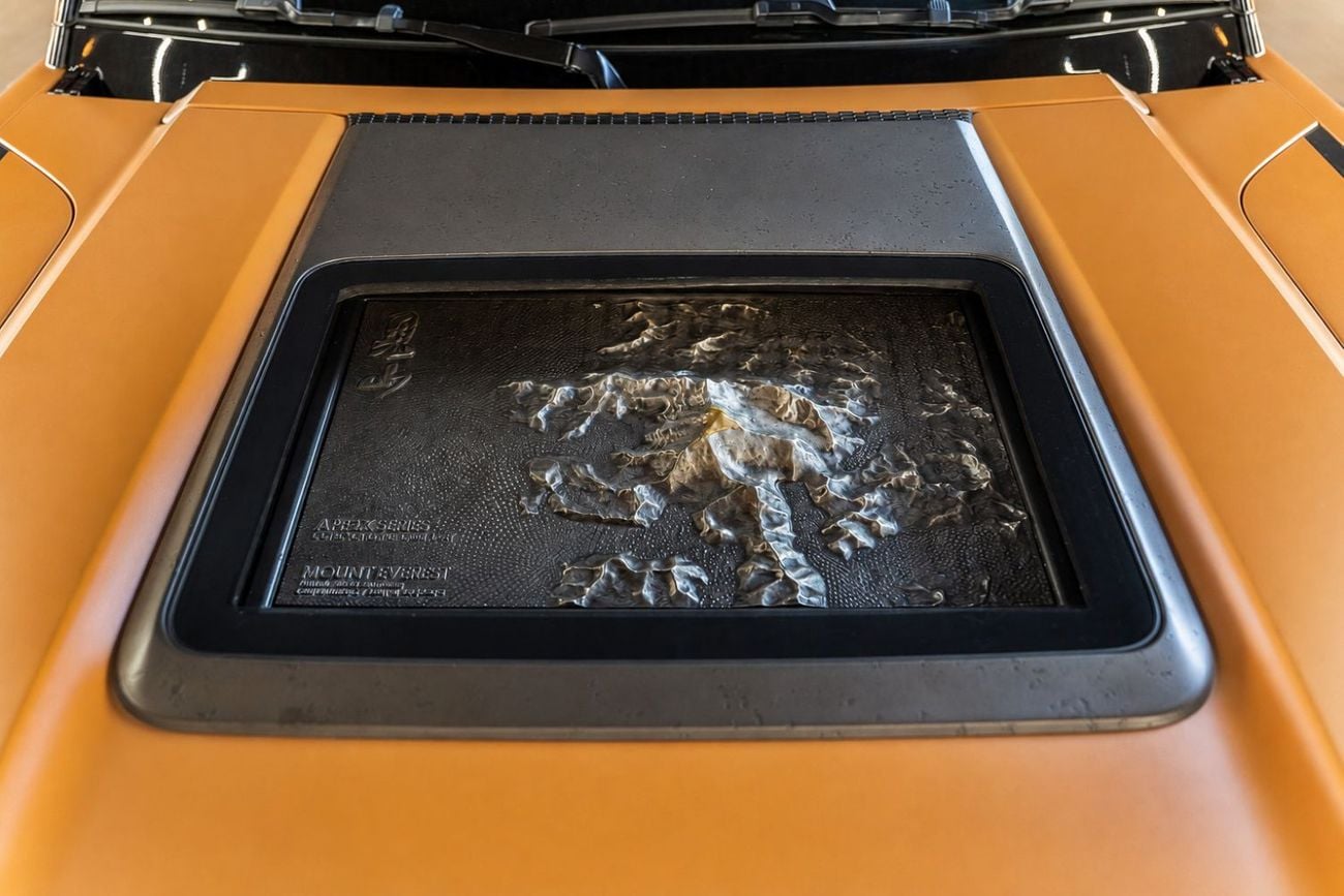Land Rover Defender 110 HSE P400 of the Apex Series | 1 of 28 by Limgene