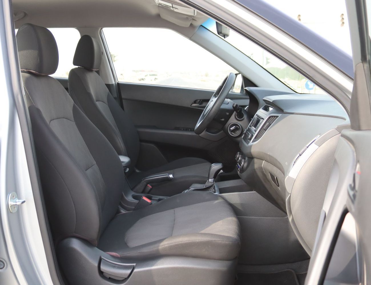 هيونداي كريتا هيونداى كاريتا موديل 2020 سياره خليجيه بحاله ممتازه بمحرك 1500 سى سى وبسعر 39000 درهم وممشى 83000 كي