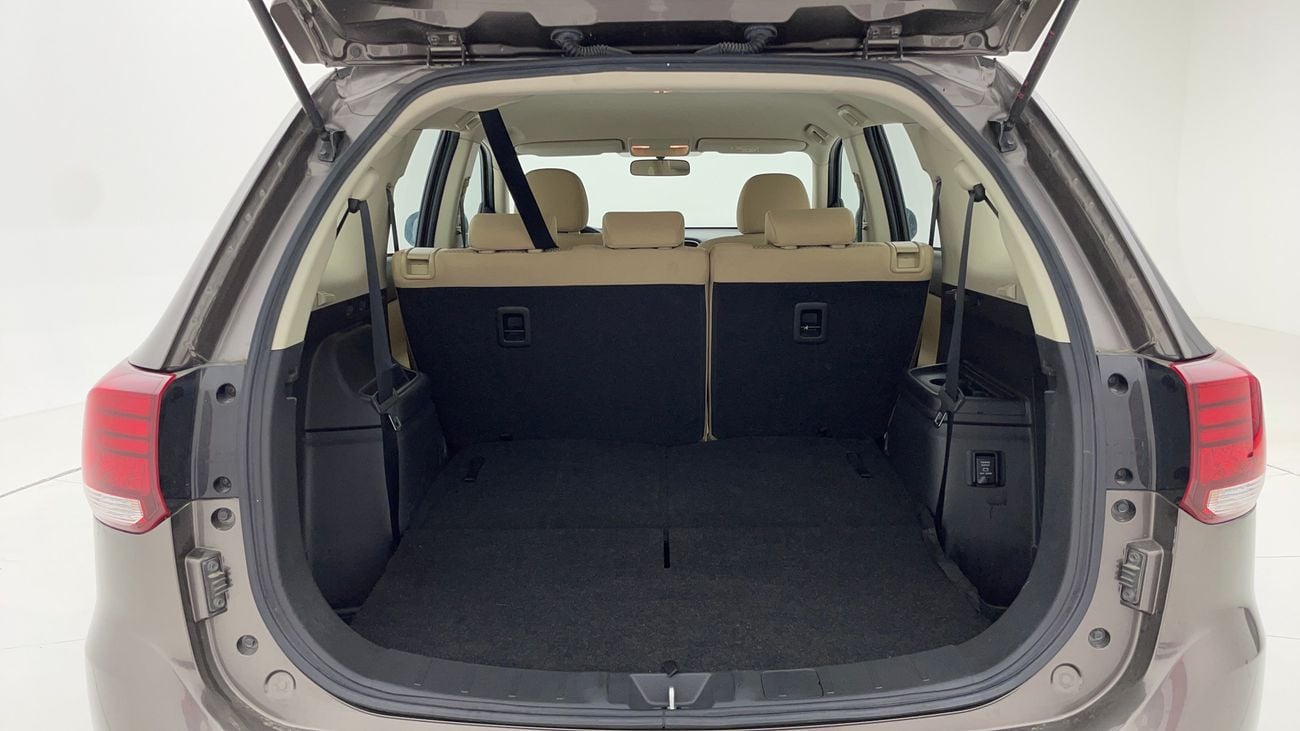 ميتسوبيشي آوتلاندر GLX MIDLINE 2.4 | بدون دفعة مقدمة | اختبار قيادة مجاني للمنزل