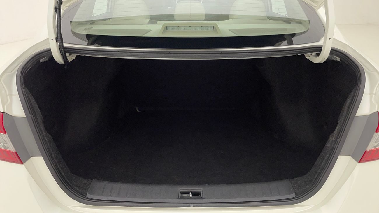 نيسان سنترا S 1.8 | بدون دفعة مقدمة | اختبار القيادة في المنزل