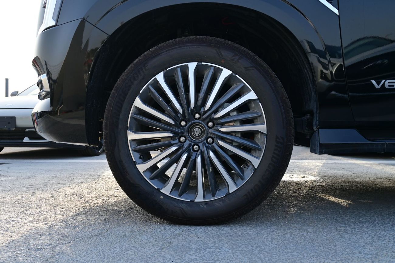 Nissan Patrol LE Platinum City 3.5L Nissan Patrol Platinum 3.5L Twin Turbo, Model 2025