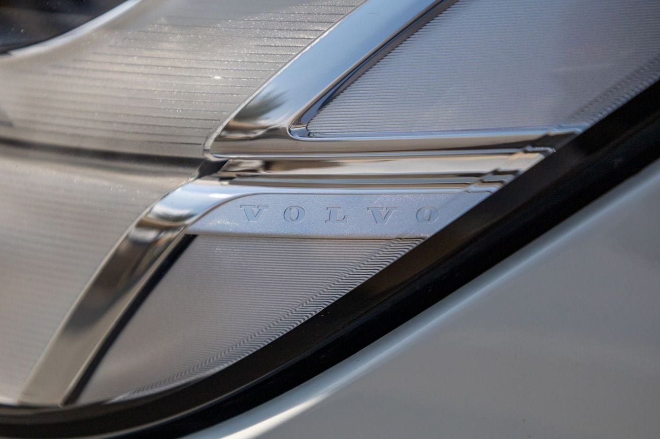 Volvo S90 Volvo S90 2017 GCC specs for 826.00 AED monthly