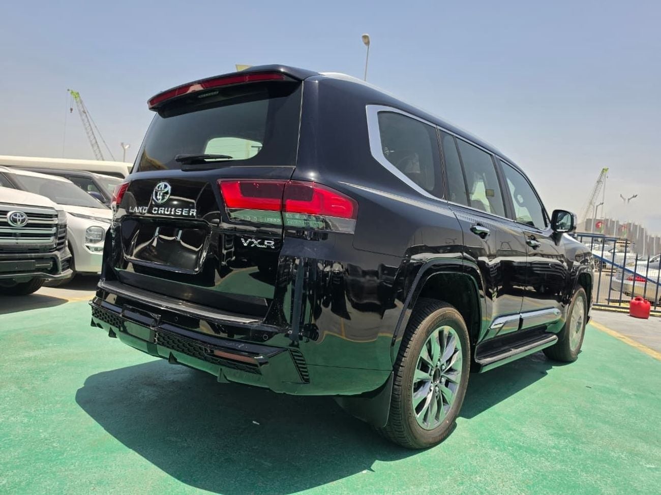 تويوتا لاند كروزر VXR