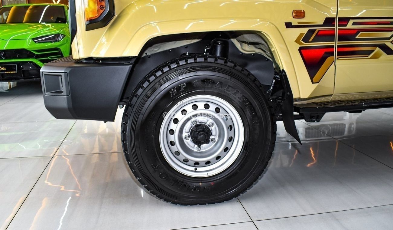 Toyota Land Cruiser Pick Up LAND CRUISER PETROL SINGLE CABIN 4.0L V6 2024