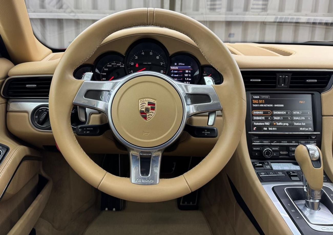 Porsche 911 CARRERA