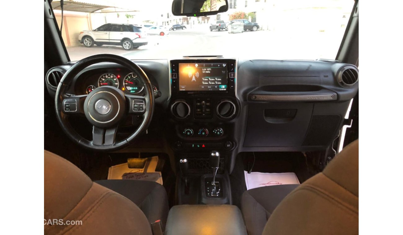 جيب رانجلر 3.6L Petrol, 17" Rims, Front A/C, Rear Camera, DVD, Leather Seats, LED Headlights (LOT # JW2016)
