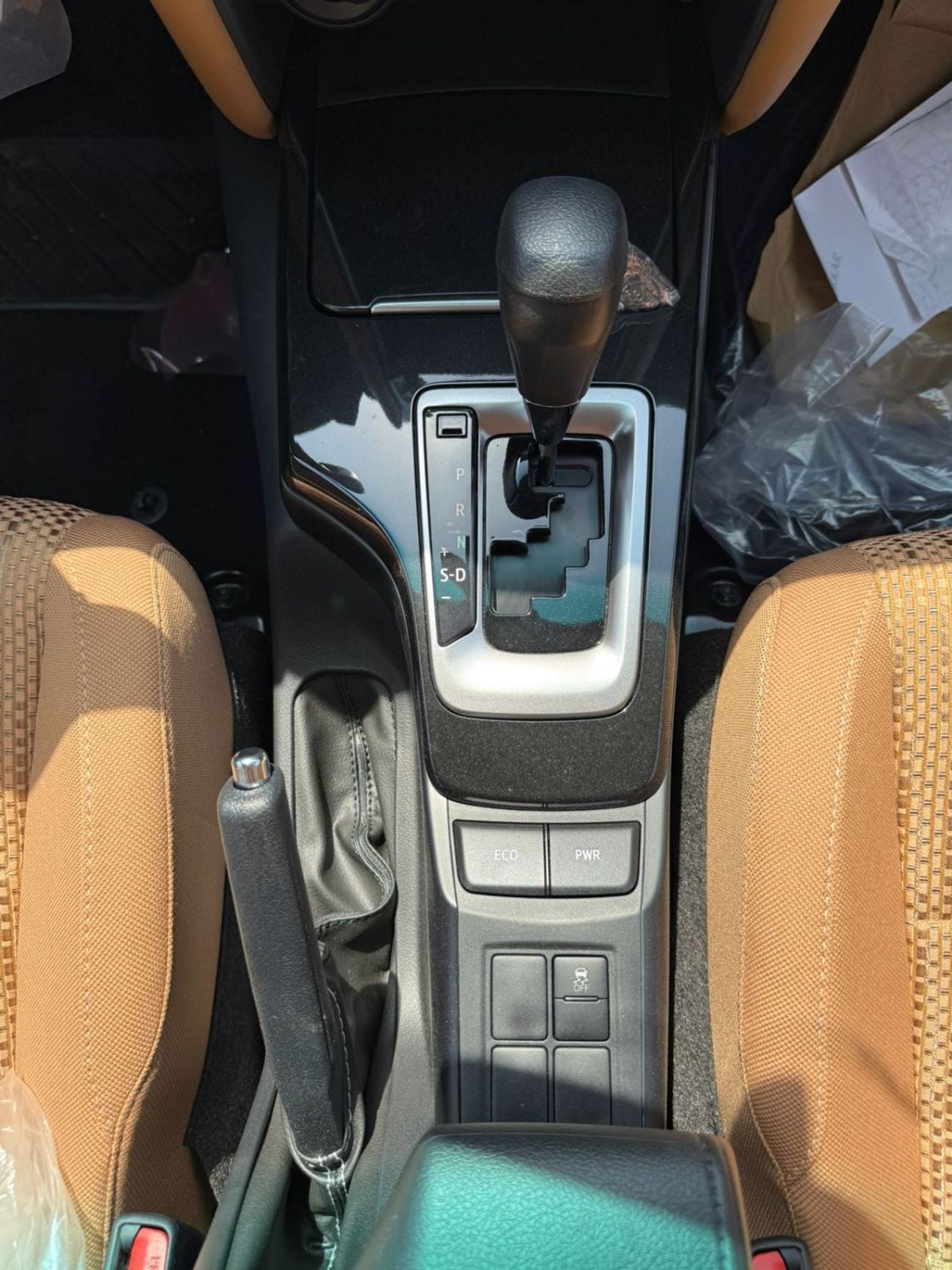 Toyota Fortuner TOYOTA FORTUNER 2.7L Petrol 4X4 Full Option 2025 Model