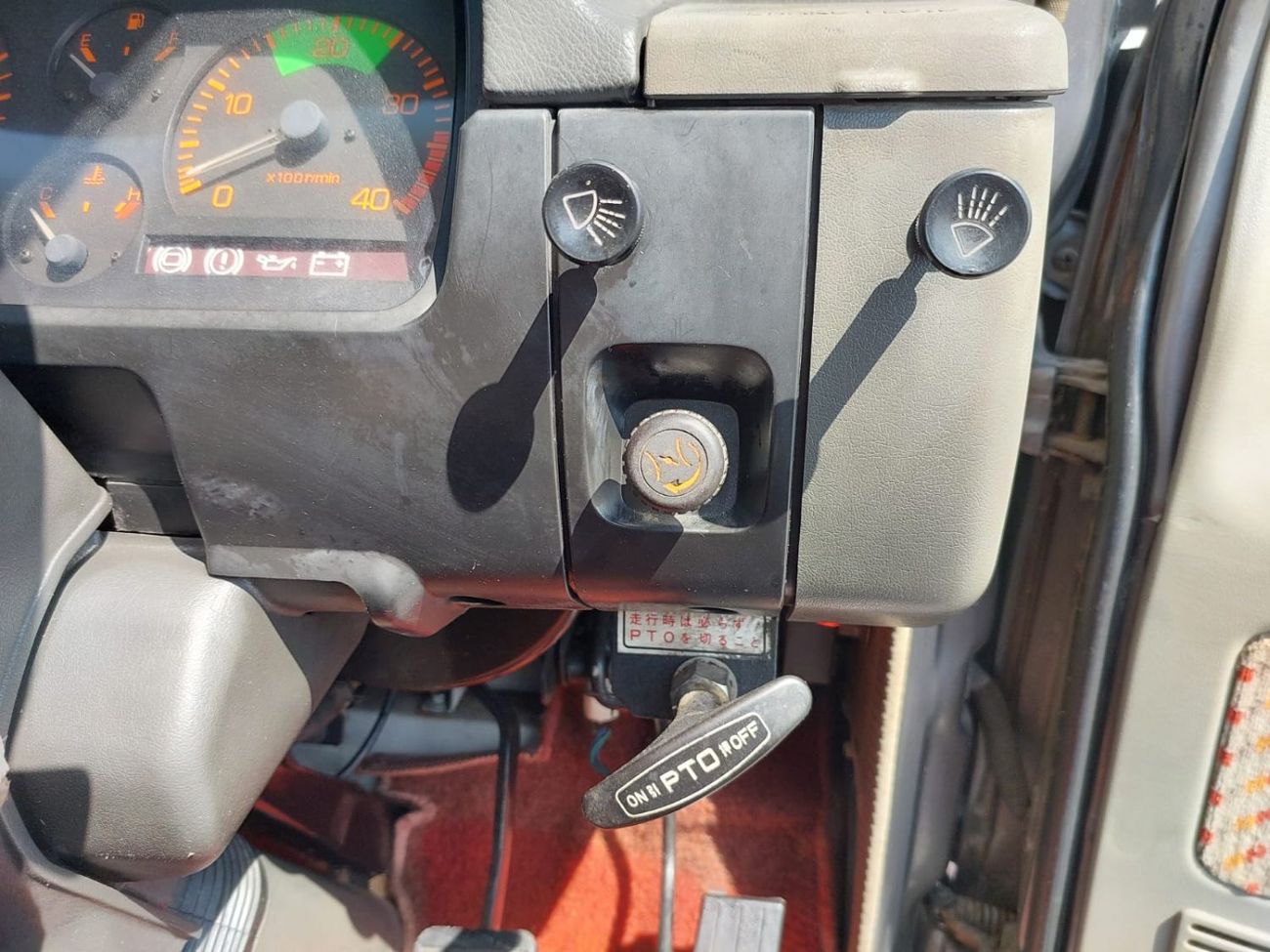 Mitsubishi Fuso Canter MITSUBISHI CANTER TRUCK RHD 1990 MODEL 3.9 L DIESEL MANUAL(PM40451)