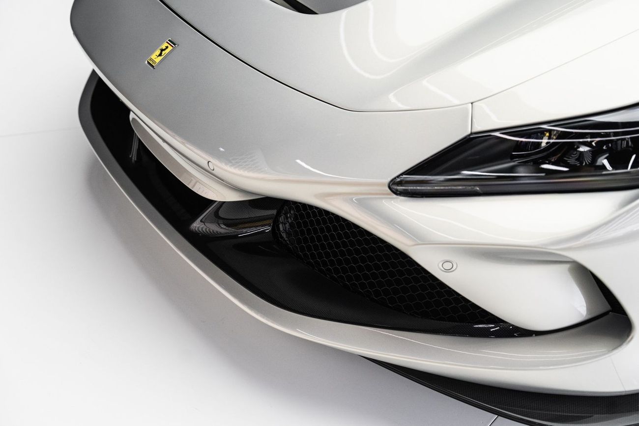 Ferrari F8 Spider 3.9T V8