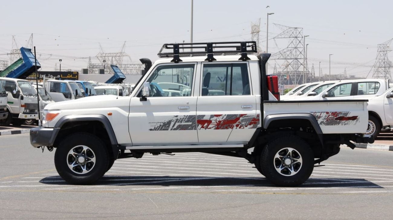 Toyota Land Cruiser Pick Up Double Cabin 4.5L 2014 TOYOTA LAND CRUISER DOUBLE CABIN