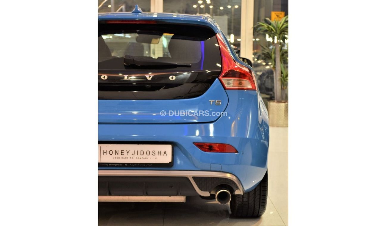 Volvo V40 Volvo V40 T5 R-Design ( 2016 Model! ) in Blue Color! GCC Specs