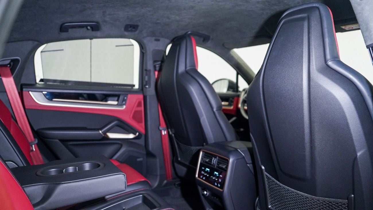 بورش كايان Cayenne Turbo GT | AED 11,220 PM | Warranty  February 2026 | GCC