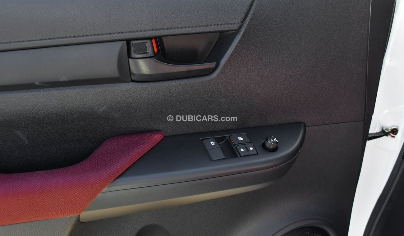 تويوتا هيلوكس 2.7L Petrol Single Cabin M/T 2WD