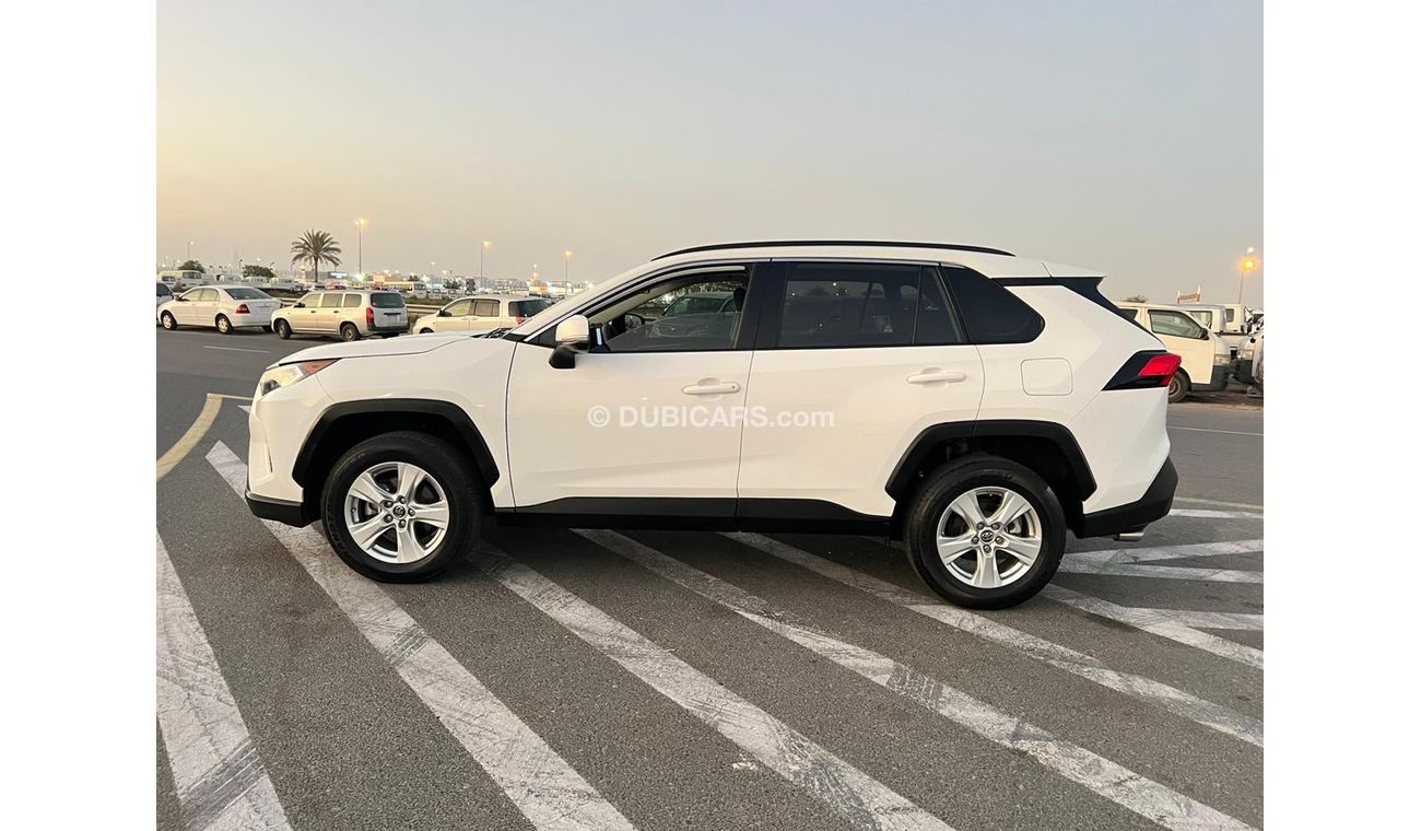 Toyota RAV4 2019 Toyota RAV4 XLE SUV,  4CYL, Automatic, Four Wheel Drive / EXPORT ONLY