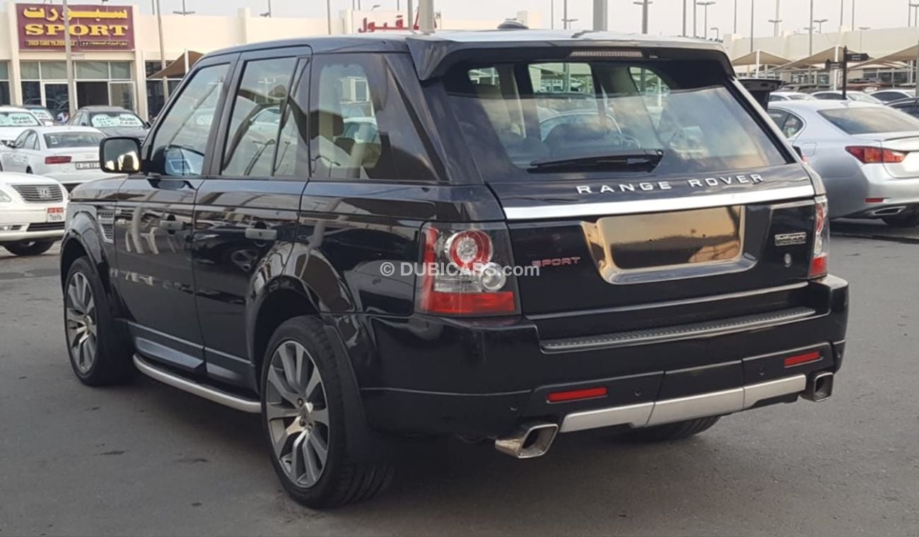 Land Rover Range Rover Sport 2011 car prefect condition full service full option low milea
