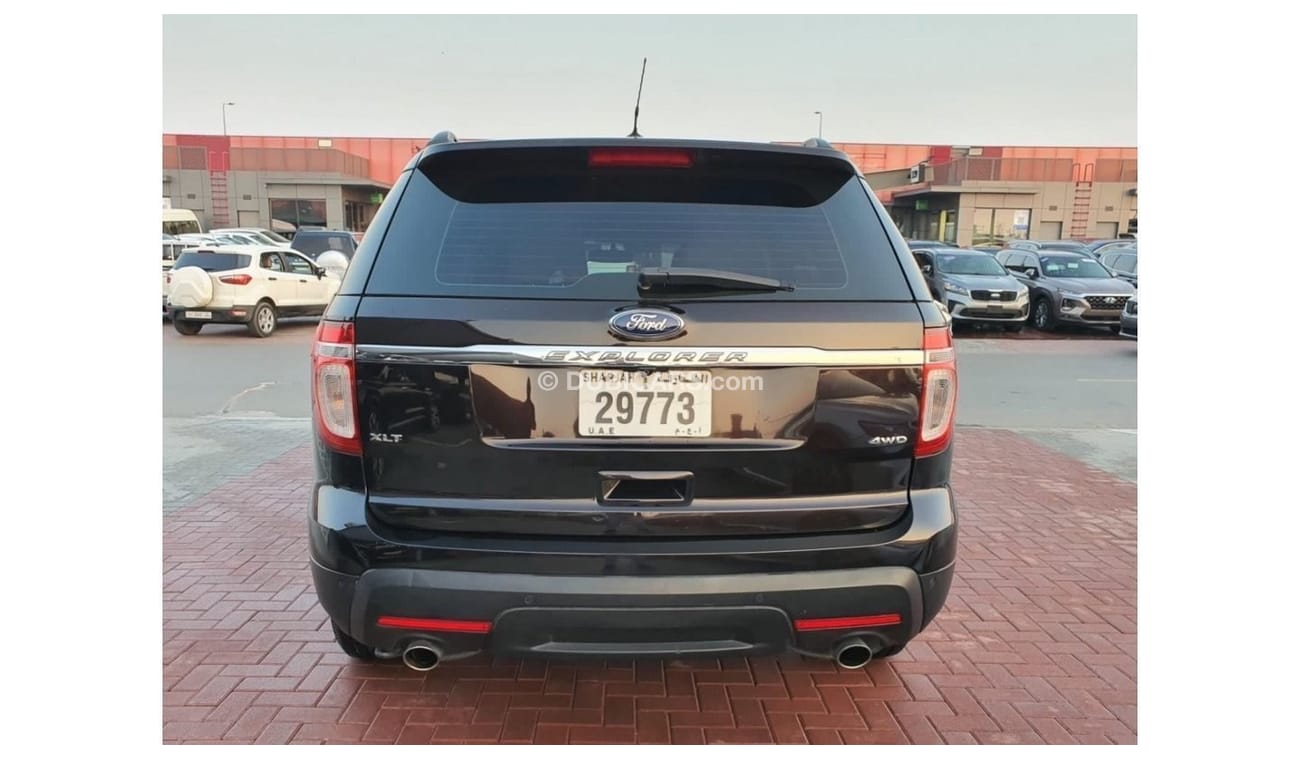 Ford Explorer XLT خليجية