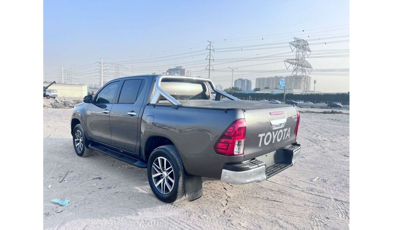 تويوتا هيلوكس